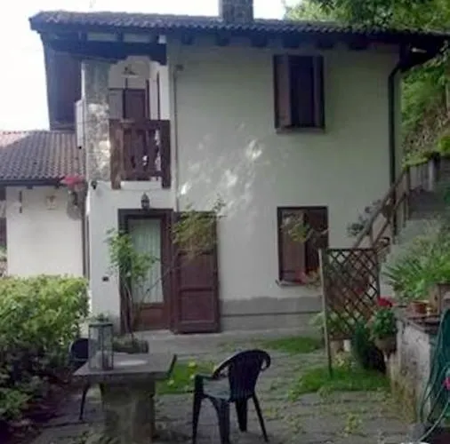 Oda ve Kahvaltı La Guide Sestola
